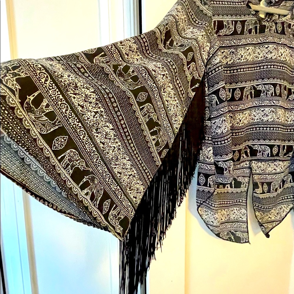 See you Monday LA Cropped Elephant Fringe Black/White Long Sleeve Small Top